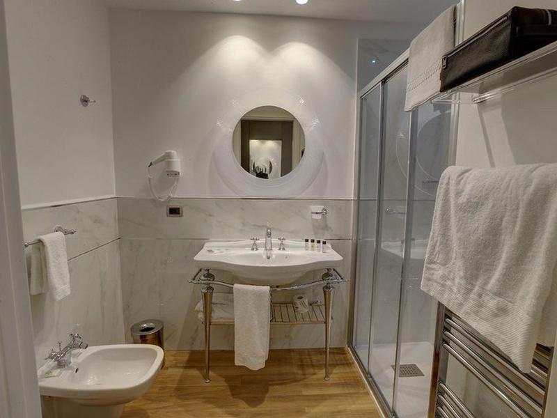 B40B4EED16C448358D168F62E06BE09B