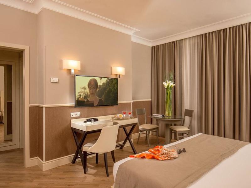 D6E8569BF764115F8DEA9E3B3B2C39E5