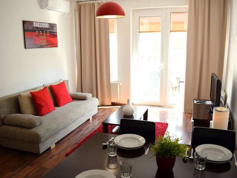 E070BA7B70F8C07FFDCF2E5C05622E93