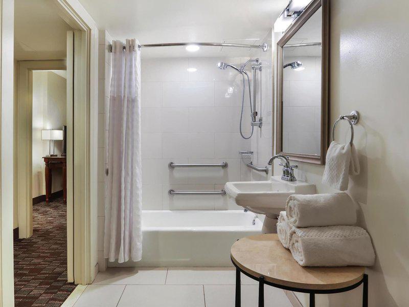 DC7835429CFA6807D9D1441FF2A23C35