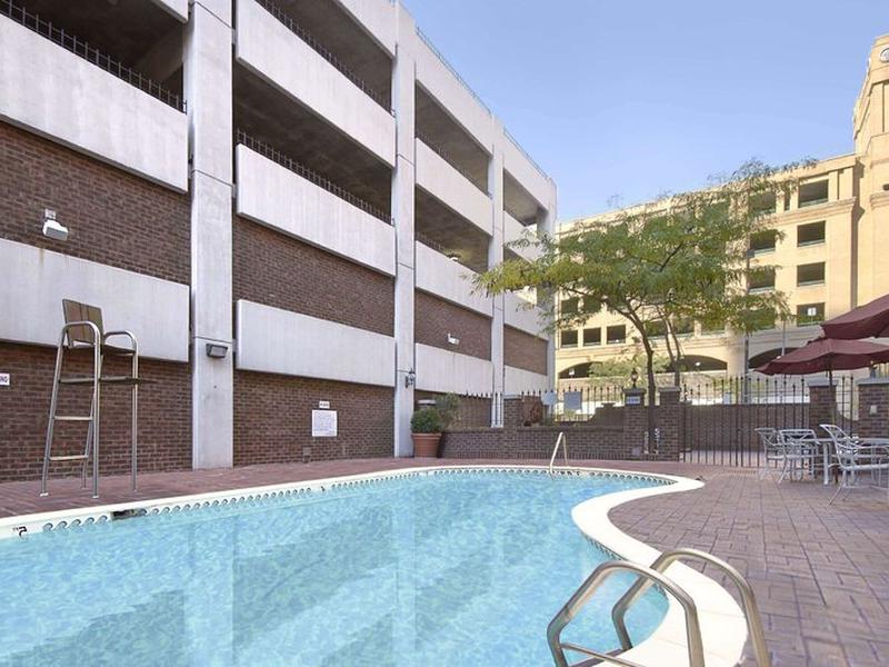 B276CE8933136963BEFEB9E97A8DD7FE