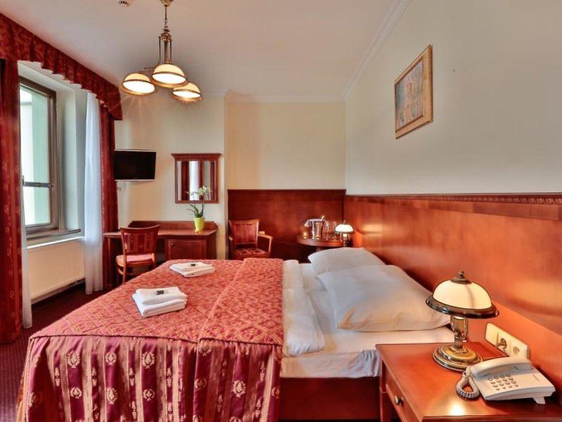 11015414BC205127C6DDF8EDE740DE38