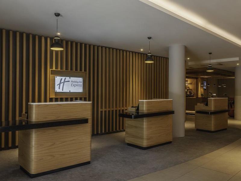 6ADE70C7E0FC89D4B66C438E20108E21