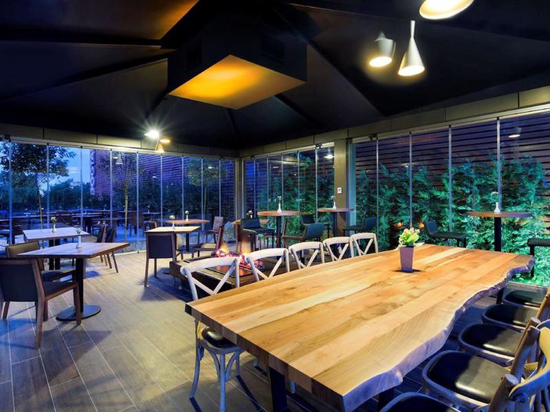 99B813773E15FA4158874719A1A3590F