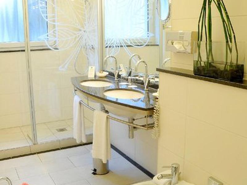 3A676850D592B7E83825E2C3D32CF885