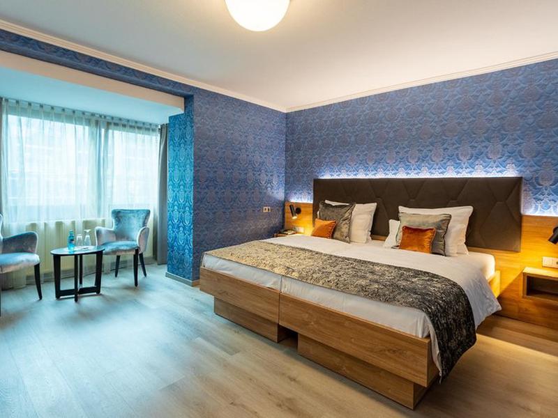 BCC945D0D5CA859E4A32E40B7B8AF013