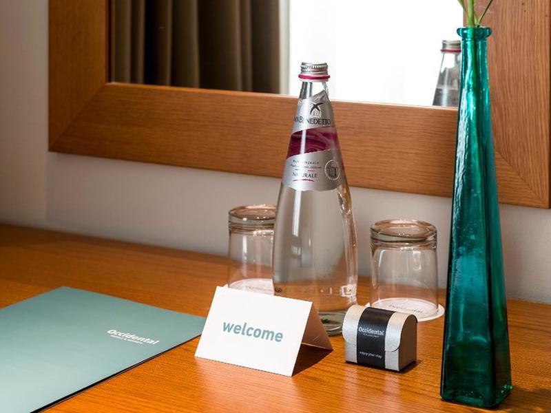 0FE0CA1159F047FD4CF8BBFECD2F7AD5