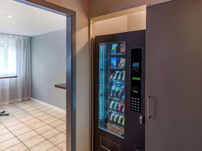 777C8FFEDF0AF3365F141967C90BB0EF