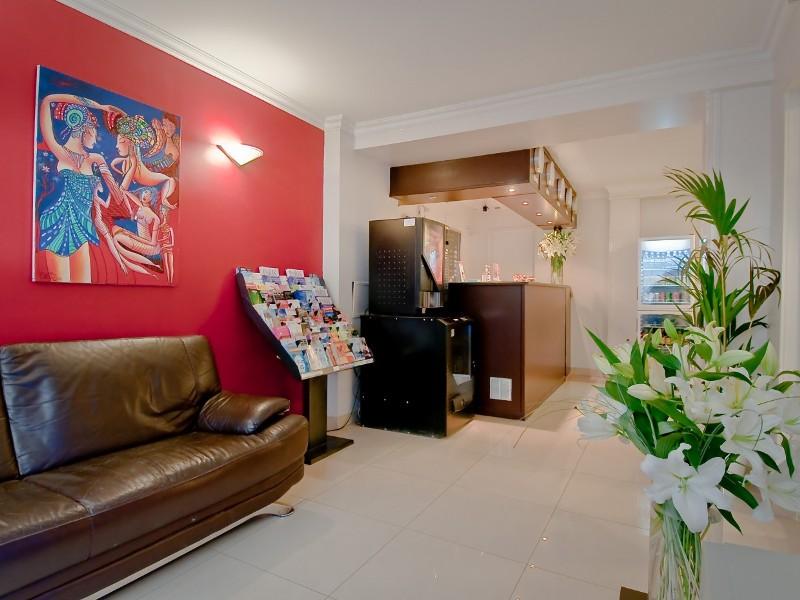 FE4B4495F99D324E704DAF63A1A4AFA6