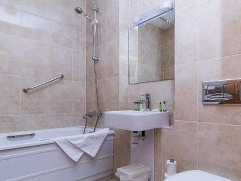 7239EC421BFB955BBC600053C07D0B1D