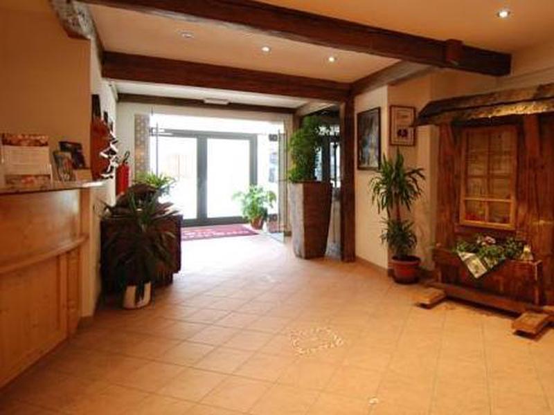 952A40B81ED998D1512035AB837A7EA5