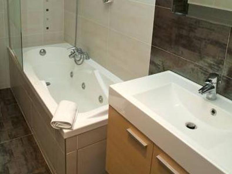 4D035E82BCEFAE00B6AFCBA5C88DAEBE