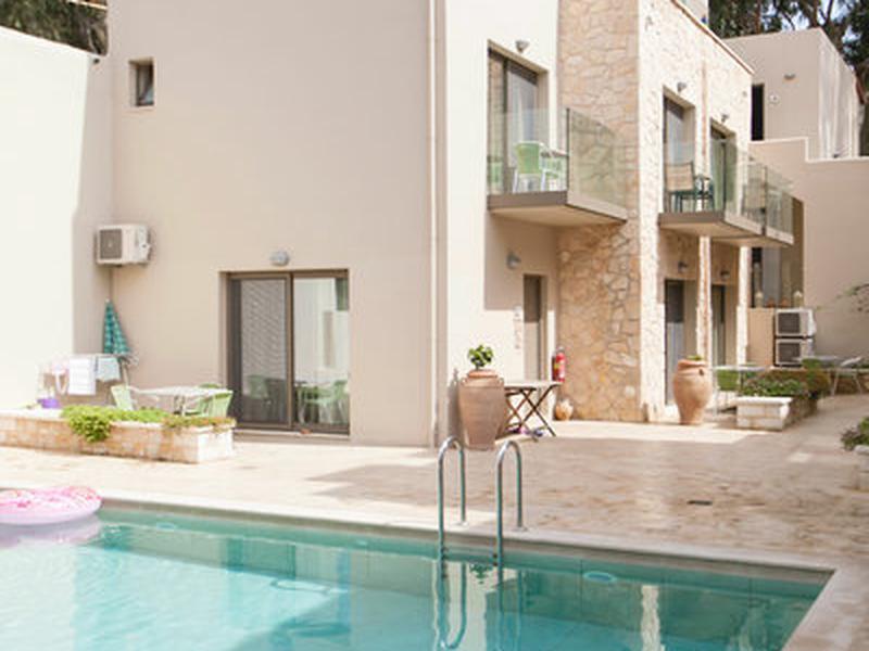 1033305B4833BDEF6A7979B2EC8853B8