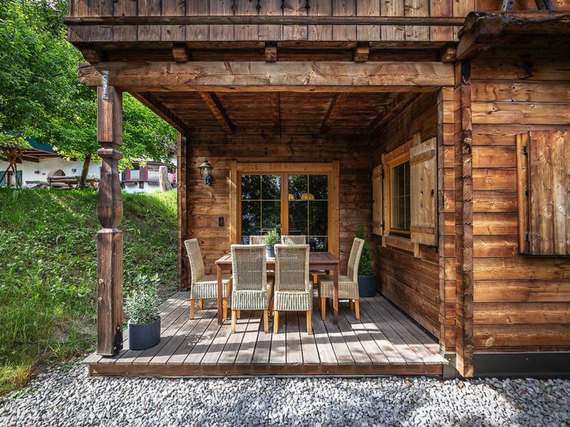 328451B074FD18E9D156E2E5A1AB8C64