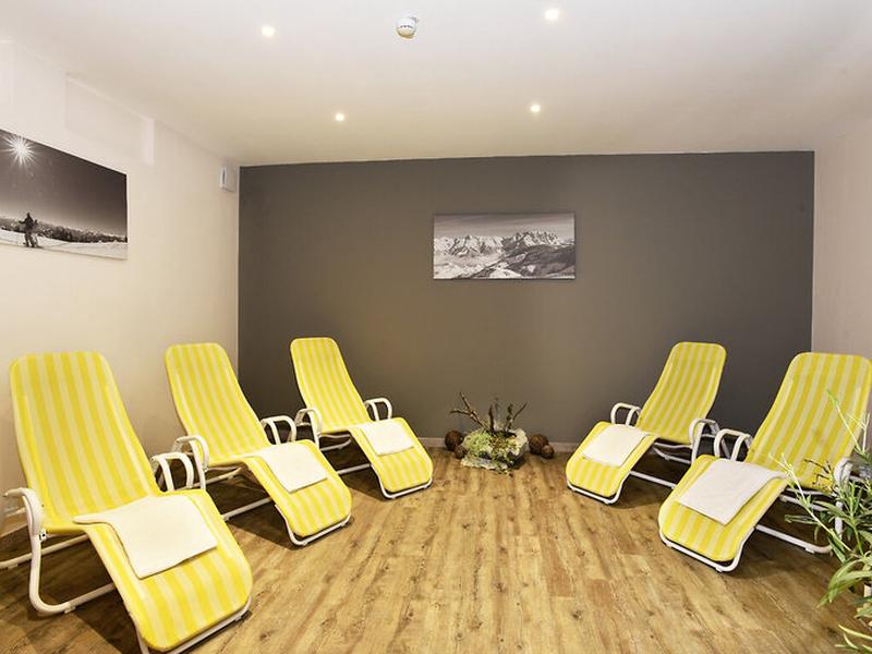 5FF1953957961F0C679BA548F2B99674