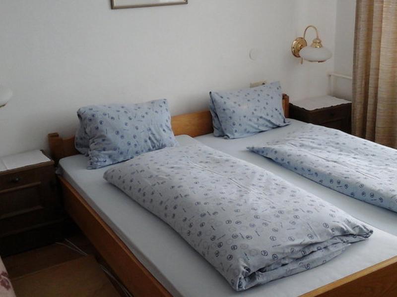 0DC4F7CAE045F98314081DF7D3FE7630