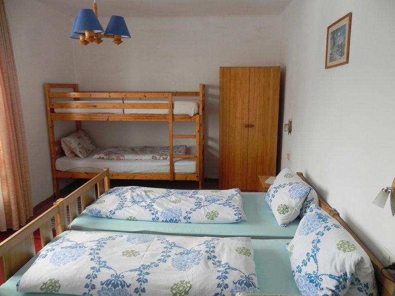 A0E81F00CF328159F705654B7A6D1BCD