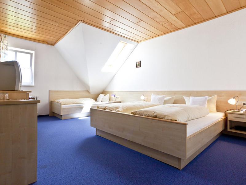 CCE2F241ADEEBB67A7C100E53B14F978