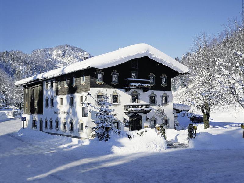 072EFA07CE76A3120FD7B8D1706FFA64