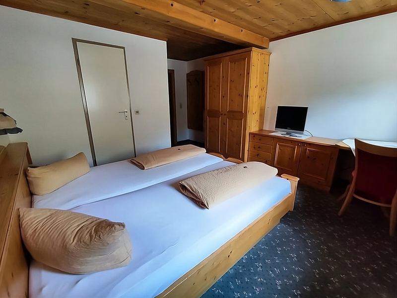 423F3EA1D097B6B0E3F8CB4B7C54943C