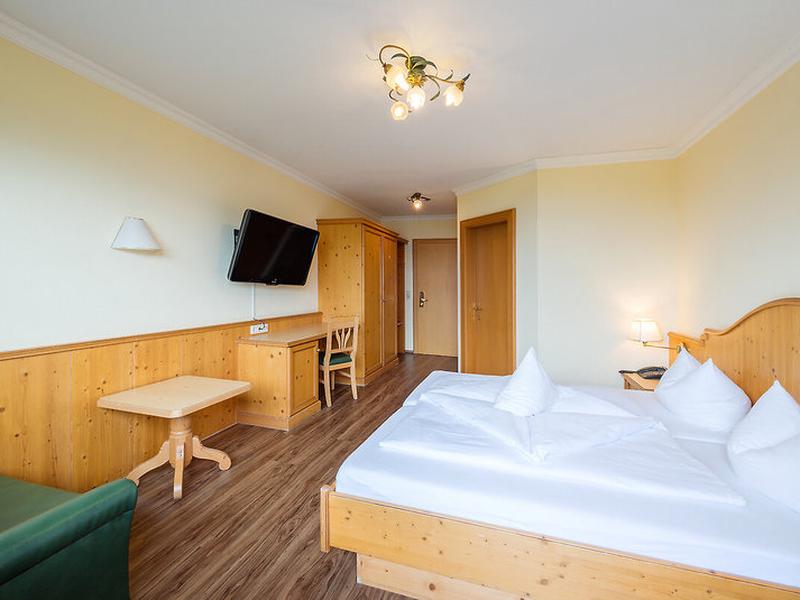 E628F7C2FB61B32A6736FBE27C9C4F9F