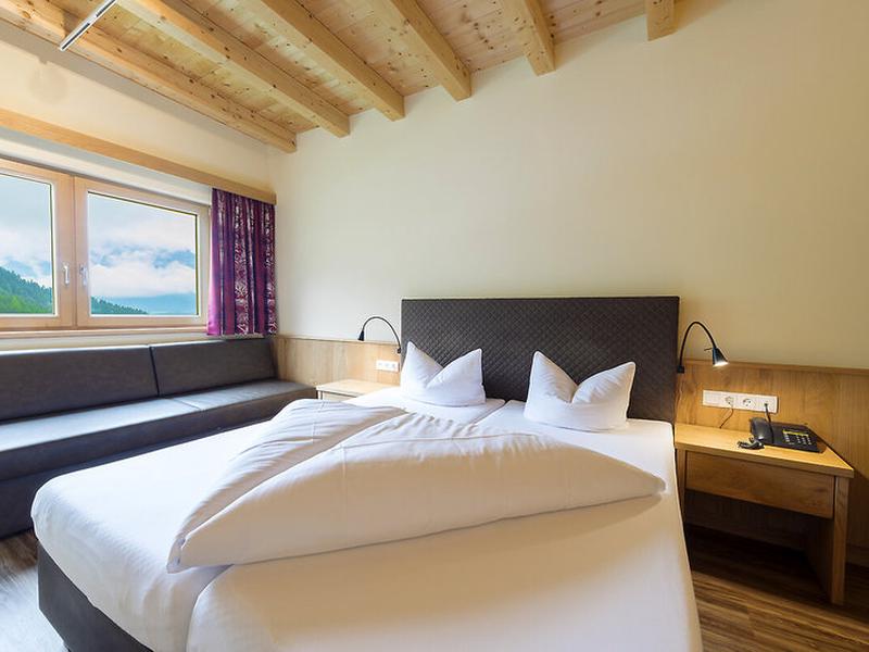 545DEC29533CE09465F8852C8F33B29E