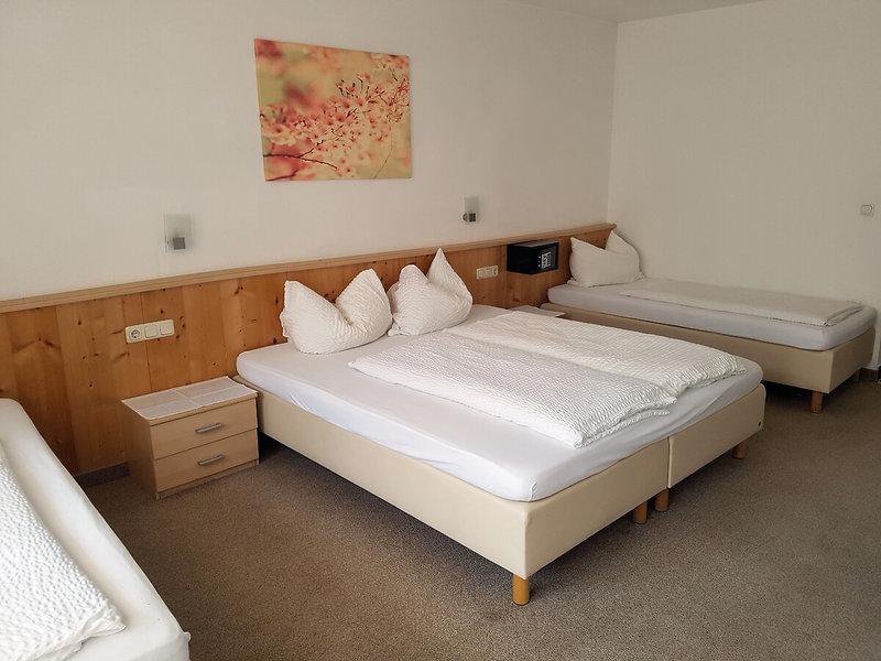 771F952198573054A31C49C55FB3A7A7