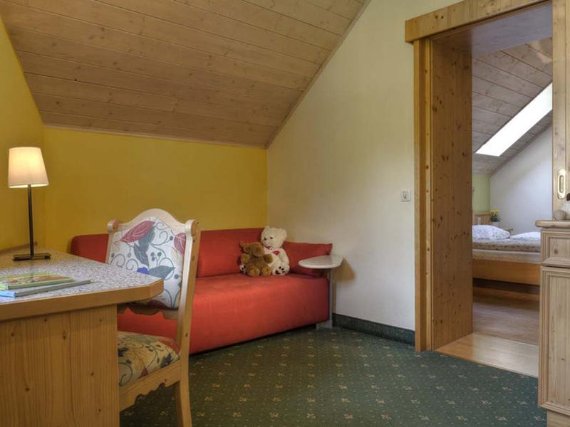 B9A66AF73FC6D6B1C102D702F0130B62