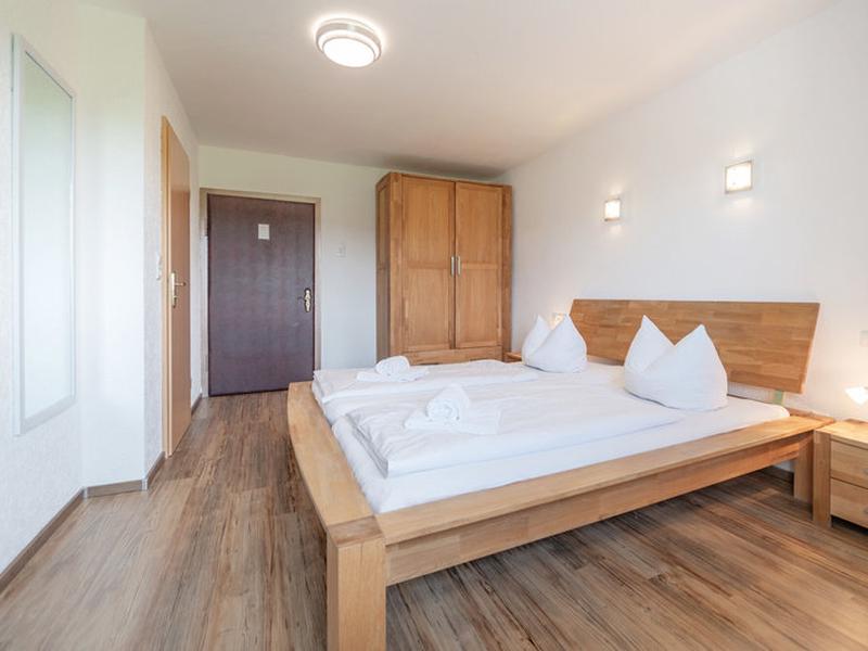 B01C0C9B92D8FF7104FF26BA66A5E202