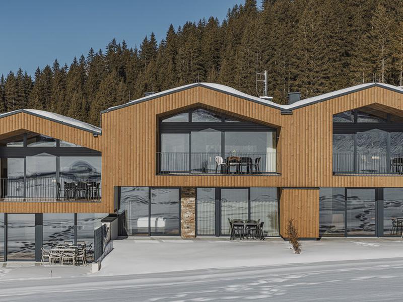 9A32381FECBE70F57F3C081FB9658816