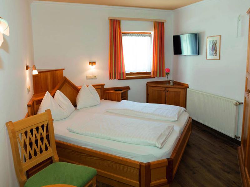 1422C2A569F2FBB2C1ABA3E999DC062F