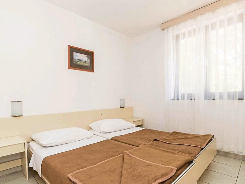 DC92C7384B1B34490639281F350B6924