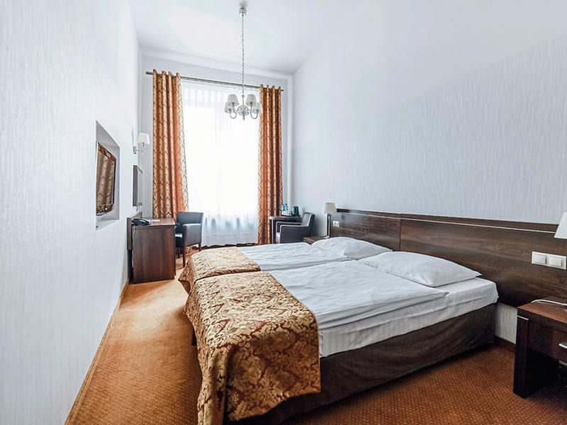 9E31D8C4E4C956334D2070583E019185