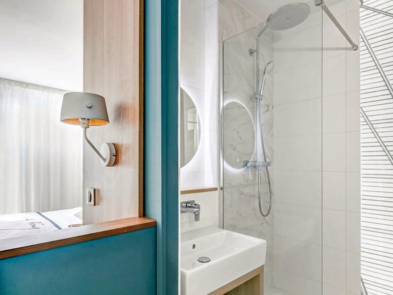 2289078A1254D2E41E6181E37C3856BE