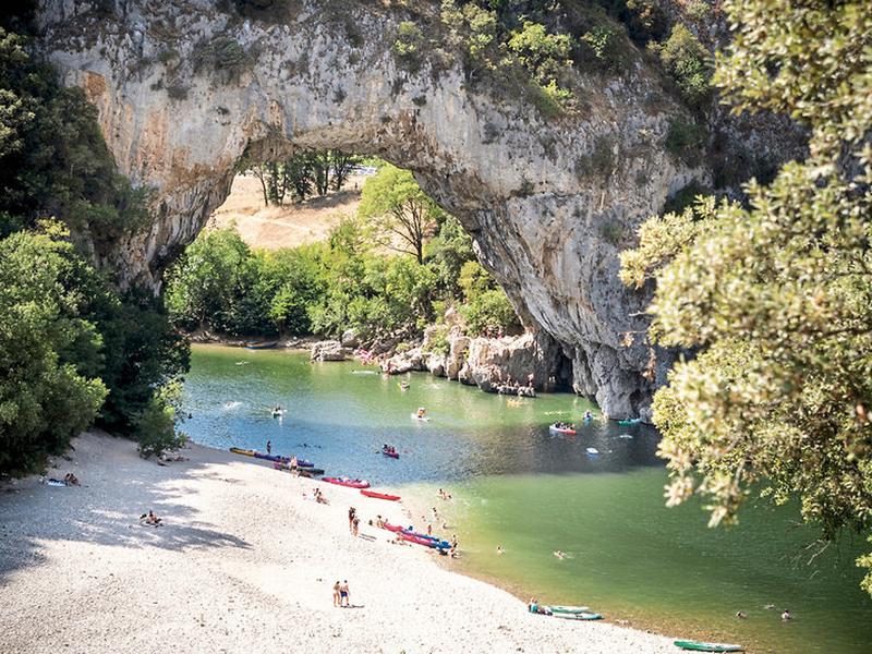 A8C8F91CC246D13D51F6BE88B553B720