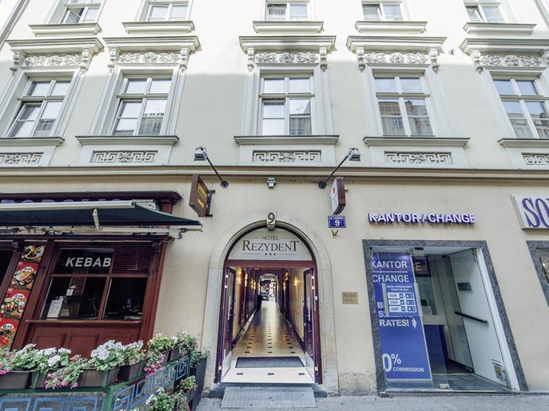 F44B13FDBFE68C4A842D27D75215933F