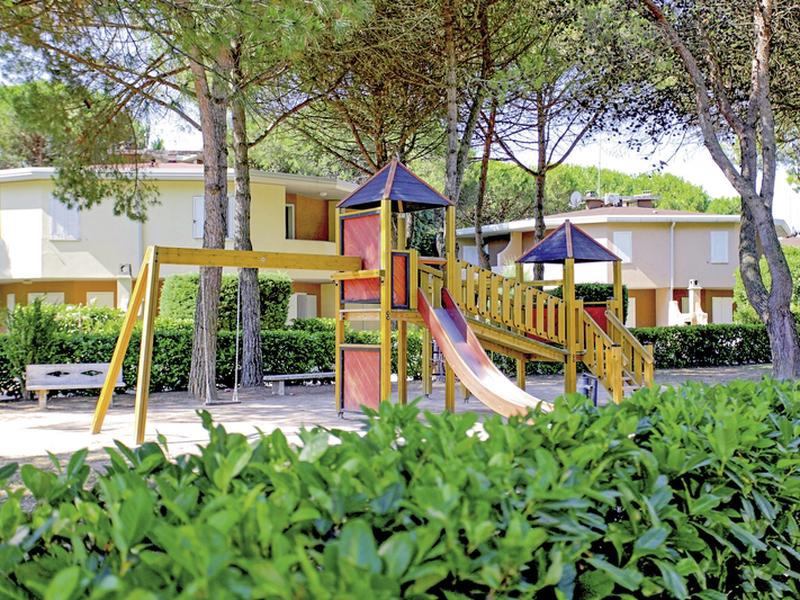 F67A9CA0BC18622A3C10C6467477E51F