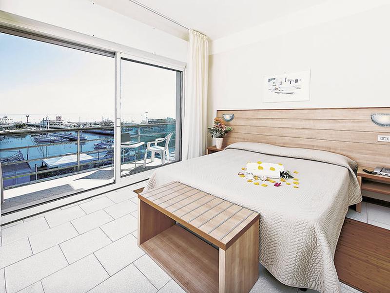 327ED4426F53437CB49DF7653DF8C8EA