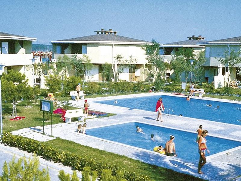 D4FB0608A5EFE936D38E79CA899A273C