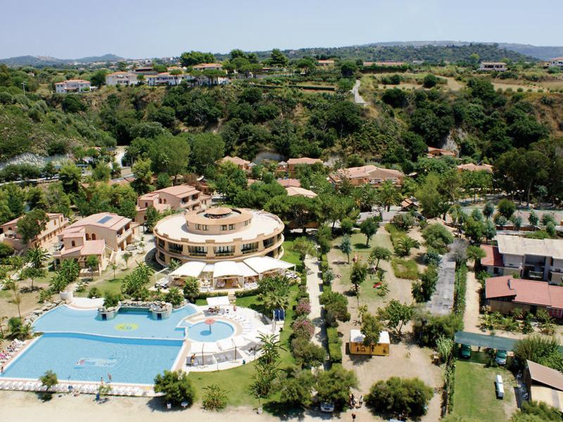 2834135906CBCA25E9C3F026A1321D20