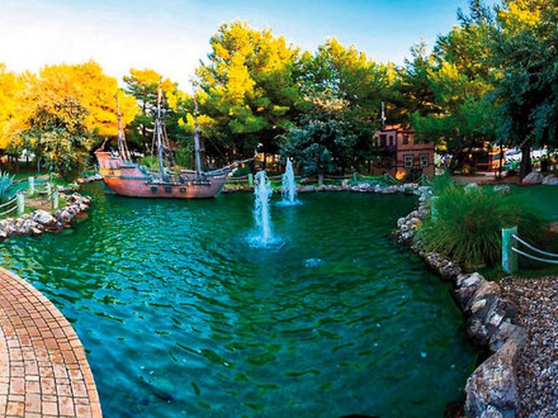 2D2870200DAFAFF4A549F2A5668F6A02