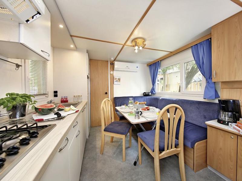 79ECD033D8ADAC2537212CEE8D8E8A63