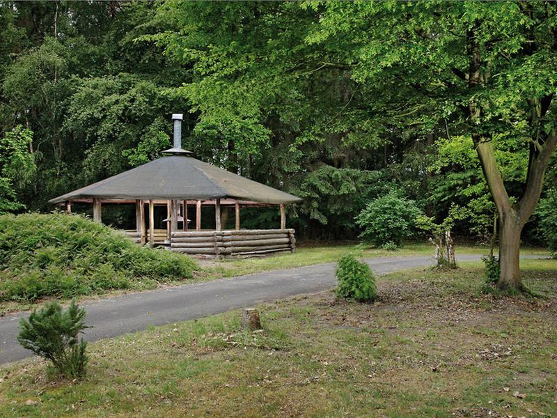 5B7C018AC0231B25C6639BDE326B9AA4