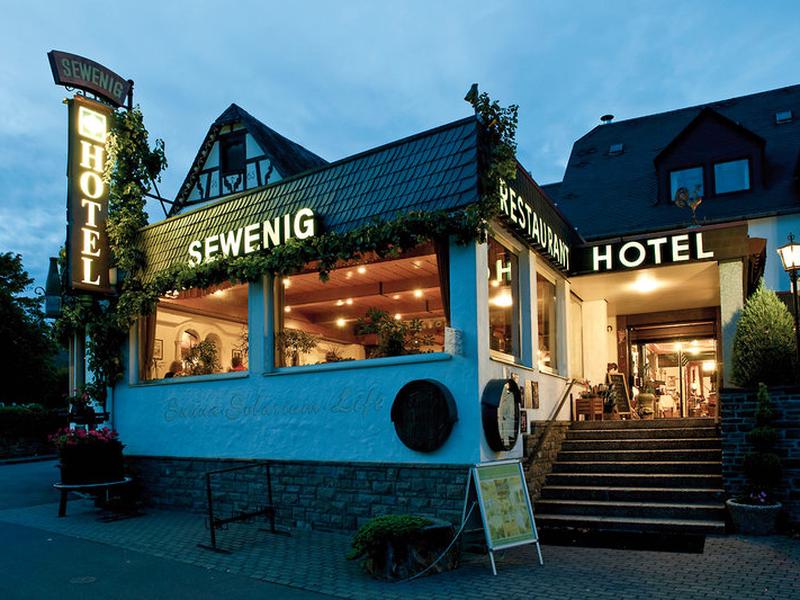 77990CFB6A6457B0D7FCC795BC4829BB