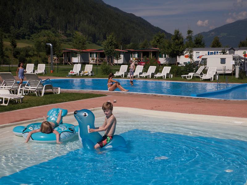 E4FC517D3707B9140DBEC08FEAD13D23