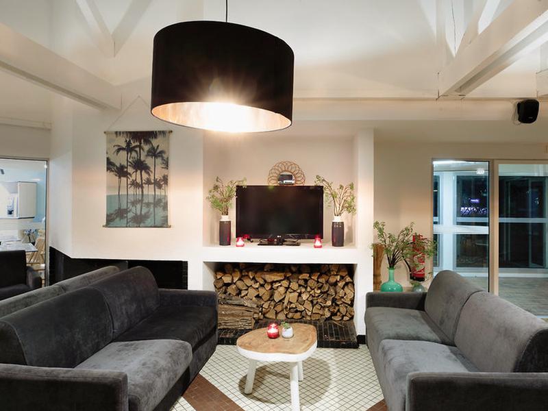 7F4D3AE3808EAECC9EB5846323E66146