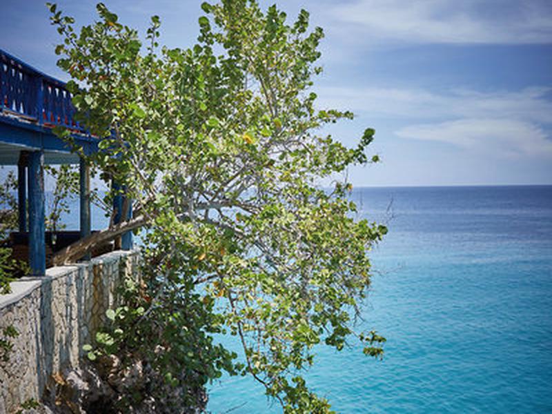 E20F4CE4AEED325B5AC6B580FAAAFCDD