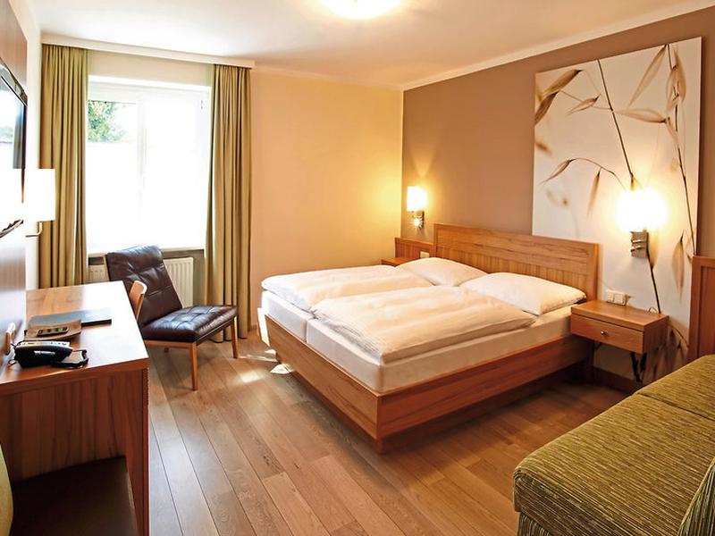 ECBA7CDC53DF13FB2B14F6B208E0E1AE