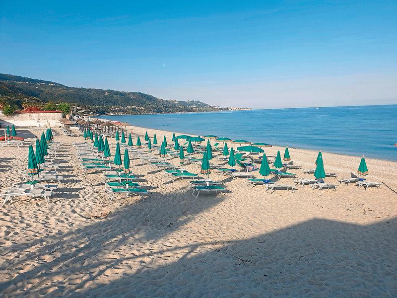 CE148992EE2083882C2DF0EEC1193D51