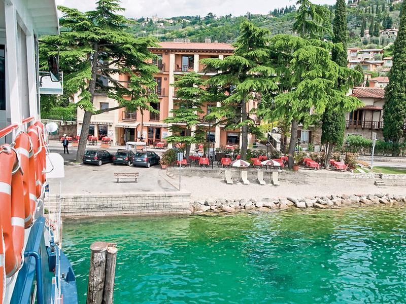 6EE1B4B61F367160D8F6F10F4DA06F8A